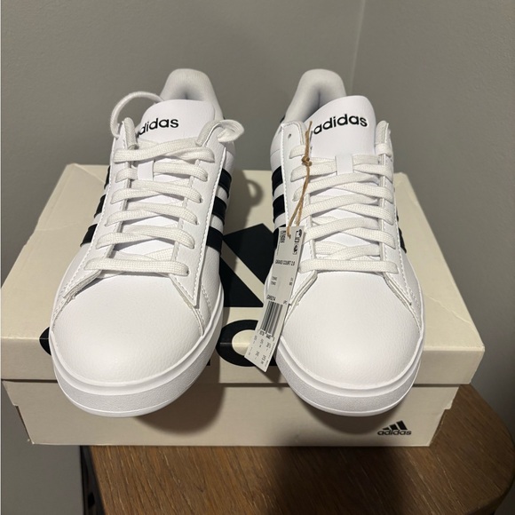 Women's Adidas Grand Court 2.0 White Sneakers - Size 7 NWT - Picture 4 of 10